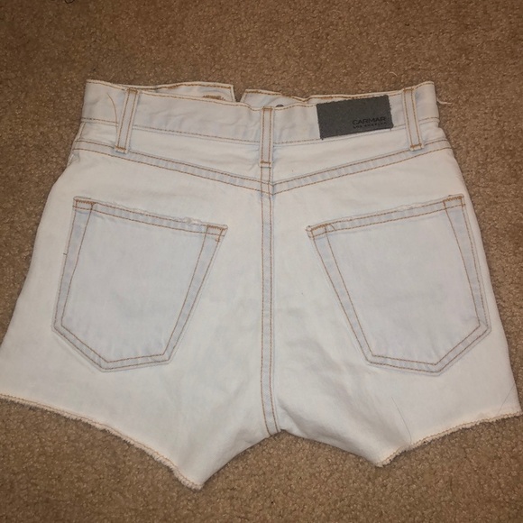 CARMAR/LF Light Wash Shorts - Picture 2 of 2